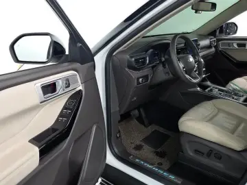 2022 Ford Explorer с пробегом 18 454 км