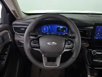 2022 Ford Explorer с пробегом 18 454 км