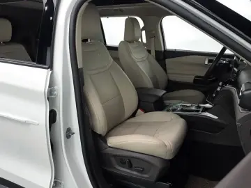 2022 Ford Explorer с пробегом 18 454 км