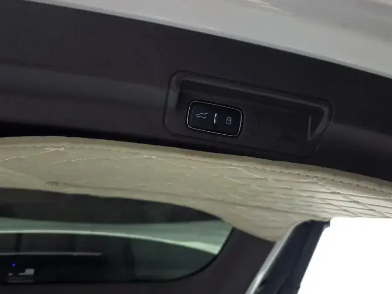 2022 Ford Explorer с пробегом 18 454 км
