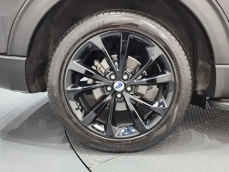 2021 Ford Explorer с пробегом 30 040 км
