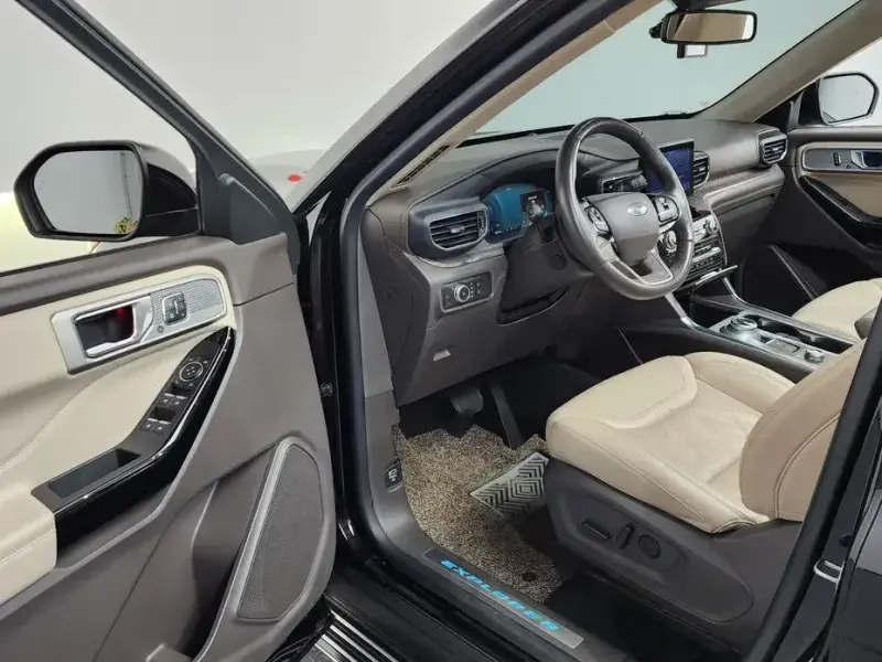 2021 Ford Explorer с пробегом 30 040 км