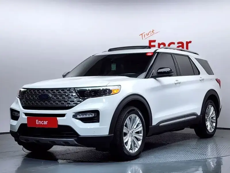 2021 Ford Explorer с пробегом 9 935 км