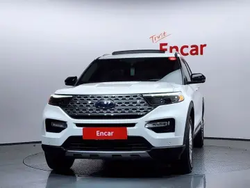 2021 Ford Explorer с пробегом 9 935 км