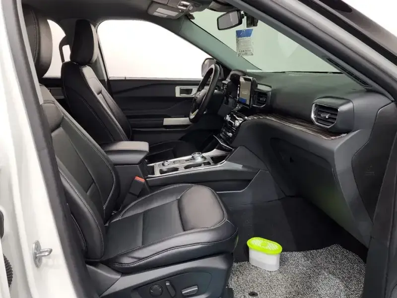 2021 Ford Explorer с пробегом 9 935 км