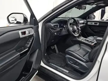 2021 Ford Explorer с пробегом 39 940 км