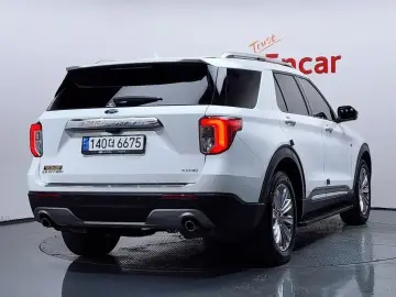2022 Ford Explorer с пробегом 33 436 км
