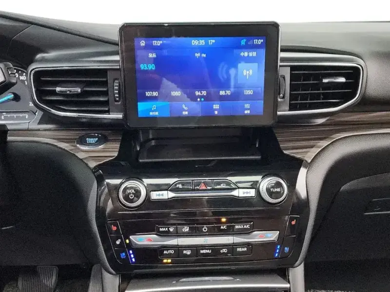 2022 Ford Explorer с пробегом 33 436 км