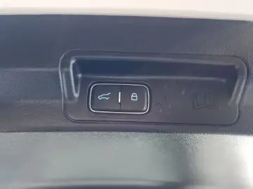 2022 Ford Explorer с пробегом 33 436 км