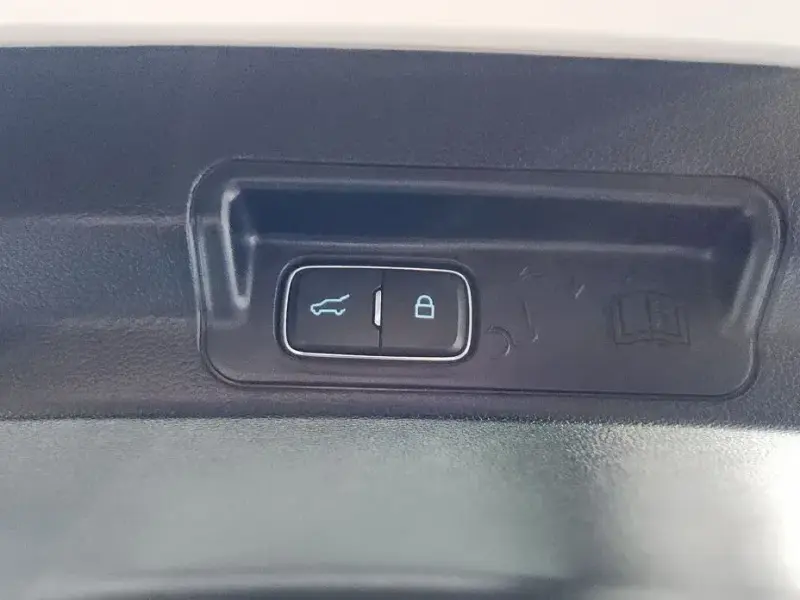 2022 Ford Explorer с пробегом 33 436 км