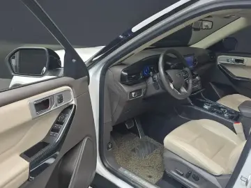 2021 Ford Explorer с пробегом 23 343 км