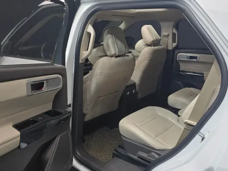2021 Ford Explorer с пробегом 23 343 км
