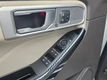 2021 Ford Explorer с пробегом 23 343 км