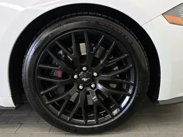 2022 Ford Mustang с пробегом 41 494 км