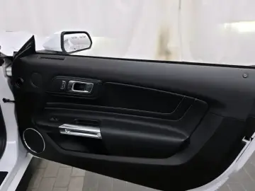 2022 Ford Mustang с пробегом 41 494 км