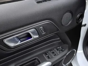 2022 Ford Mustang с пробегом 41 494 км