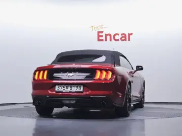 2022 Ford Mustang с пробегом 49 877 км