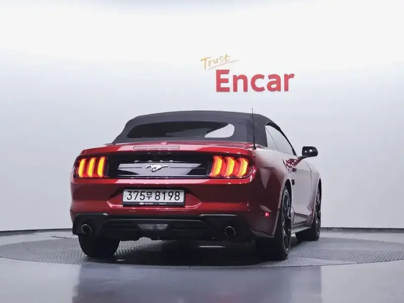 2022 Ford Mustang с пробегом 49 877 км