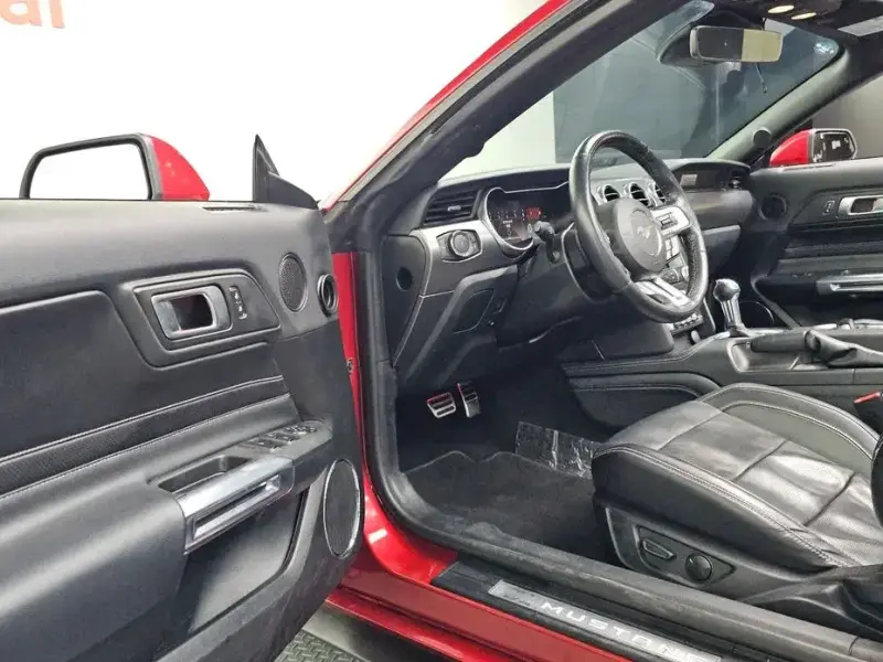 2022 Ford Mustang с пробегом 49 877 км