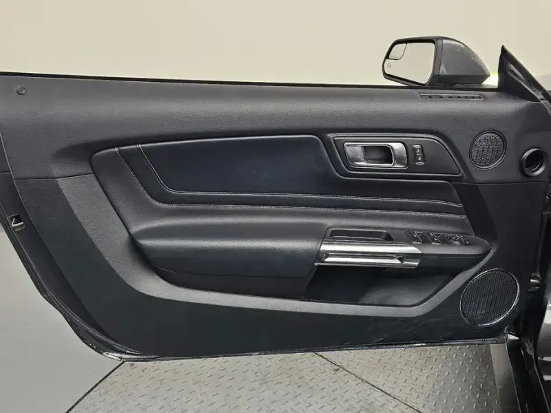 2020 Ford Mustang с пробегом 46 824 км