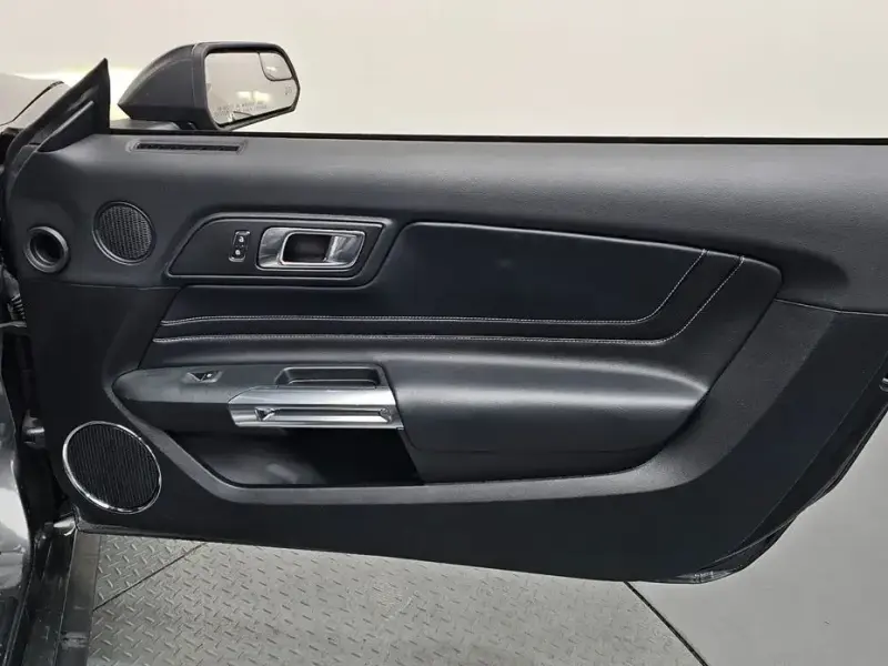 2020 Ford Mustang с пробегом 46 824 км
