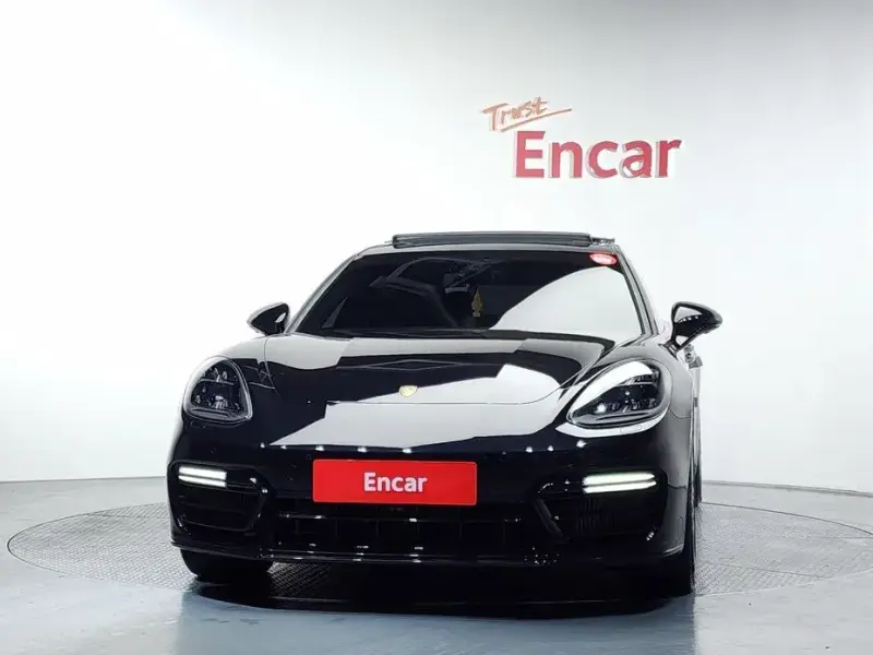 2020 Porsche Panamera с пробегом 13 275 км