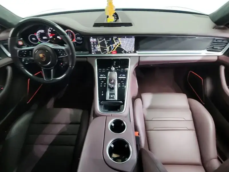 2020 Porsche Panamera с пробегом 13 275 км