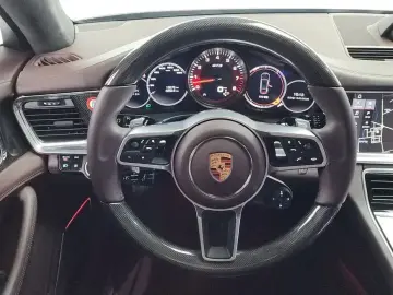2020 Porsche Panamera с пробегом 13 275 км