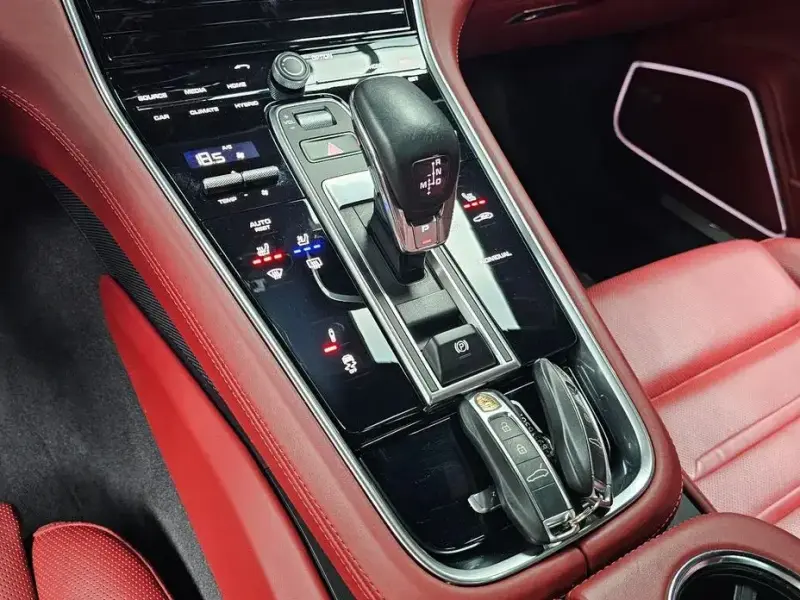 2020 Porsche Panamera с пробегом 56 836 км