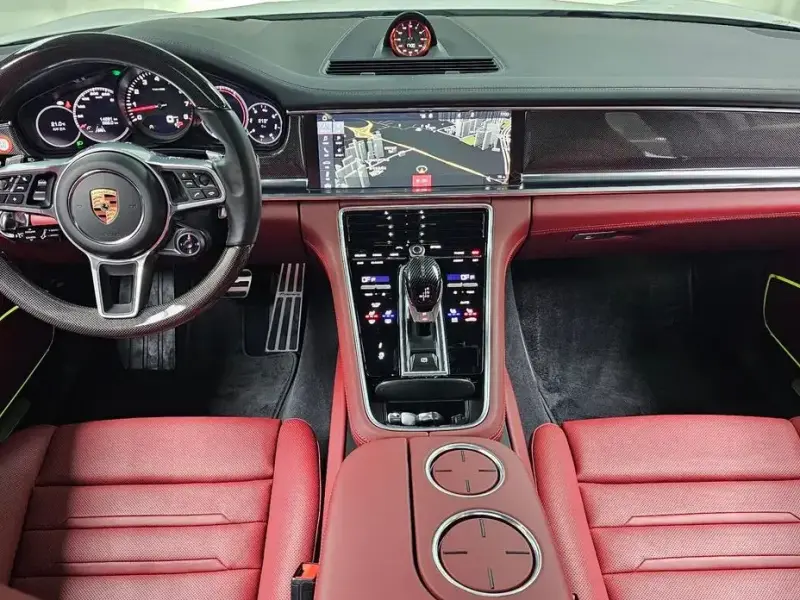 2020 Porsche Panamera с пробегом 14 651 км
