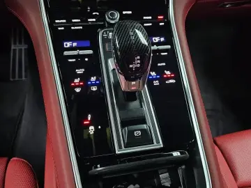 2020 Porsche Panamera с пробегом 14 651 км