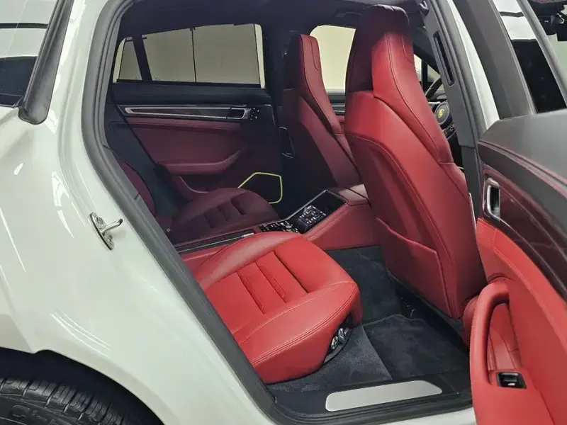 2020 Porsche Panamera с пробегом 14 651 км