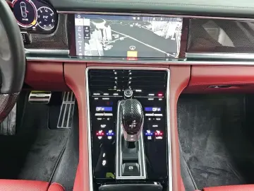 2020 Porsche Panamera с пробегом 14 651 км