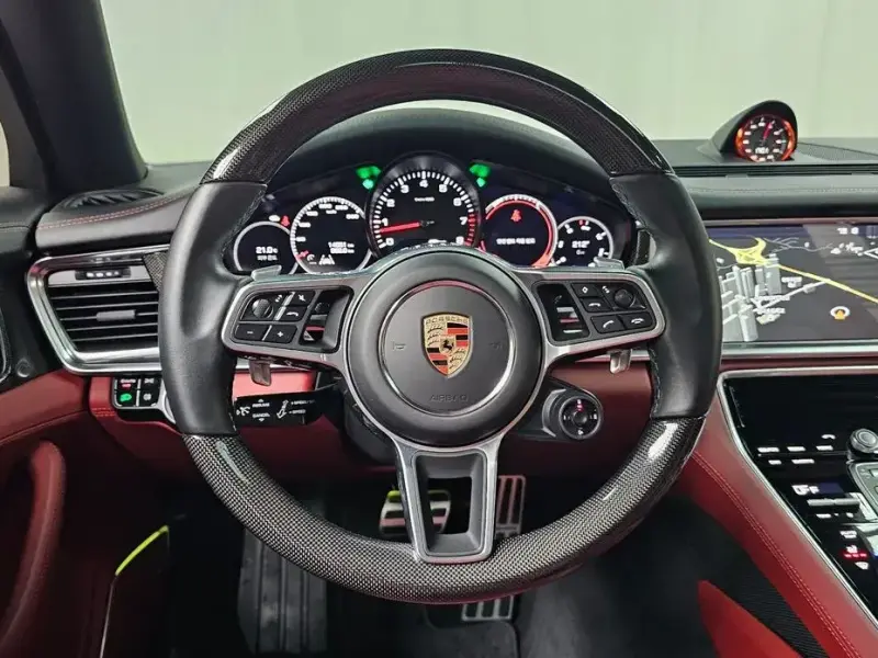 2020 Porsche Panamera с пробегом 14 651 км