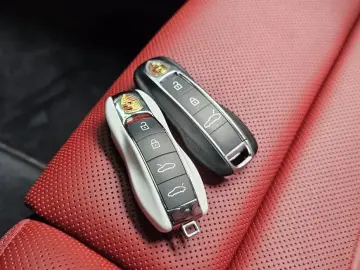 2020 Porsche Panamera с пробегом 14 651 км