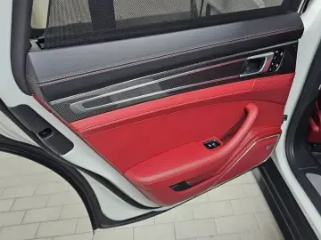 2020 Porsche Panamera с пробегом 14 651 км