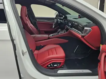 2020 Porsche Panamera с пробегом 14 651 км