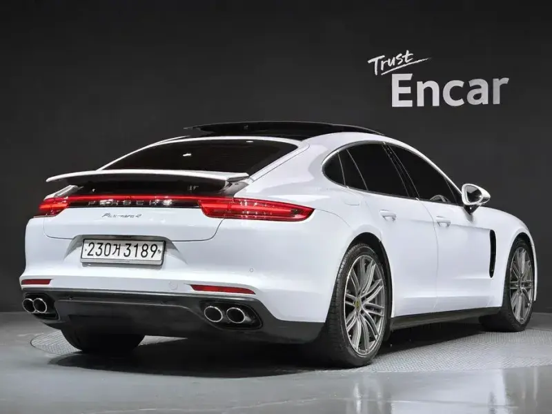 2020 Porsche Panamera с пробегом 49 779 км