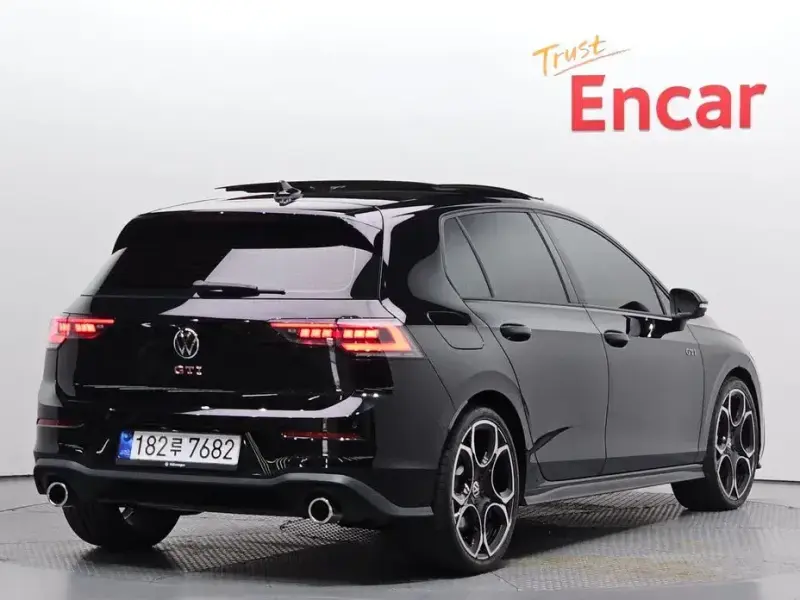 2025 Volkswagen Golf с пробегом 1 198 км