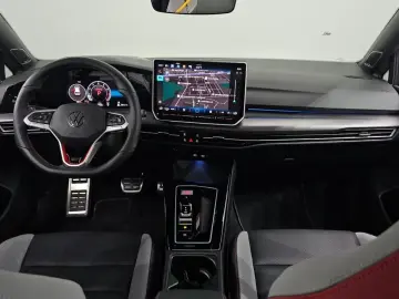2025 Volkswagen Golf с пробегом 1 198 км