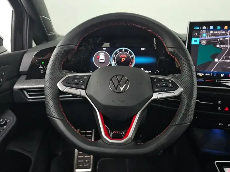 2025 Volkswagen Golf с пробегом 1 198 км