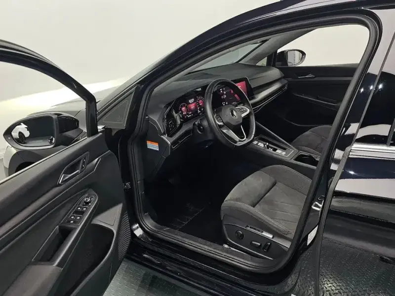 2022 Volkswagen Golf с пробегом 61 310 км