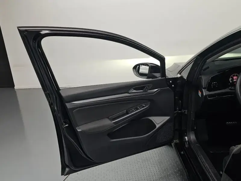 2022 Volkswagen Golf с пробегом 61 310 км