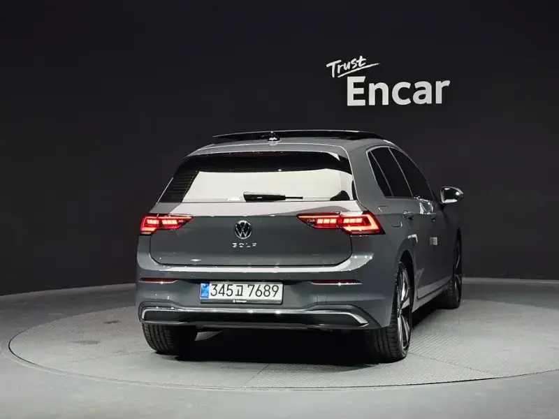 2025 Volkswagen Golf с пробегом 14 949 км