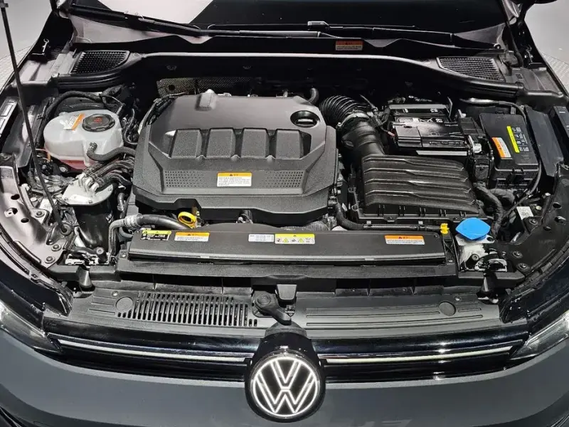 2025 Volkswagen Golf с пробегом 14 949 км
