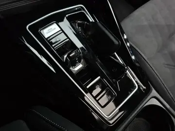2025 Volkswagen Golf с пробегом 14 949 км