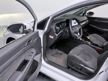 2024 Volkswagen Golf с пробегом 46 003 км