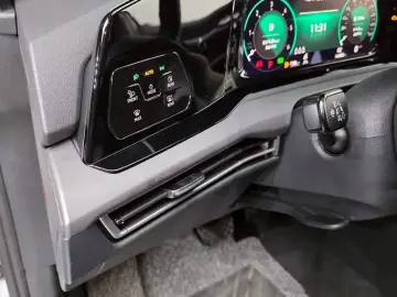 2024 Volkswagen Golf с пробегом 46 003 км