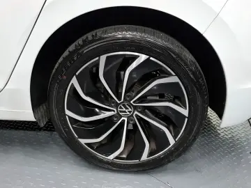 2024 Volkswagen Golf с пробегом 46 003 км