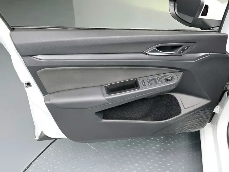 2024 Volkswagen Golf с пробегом 46 003 км
